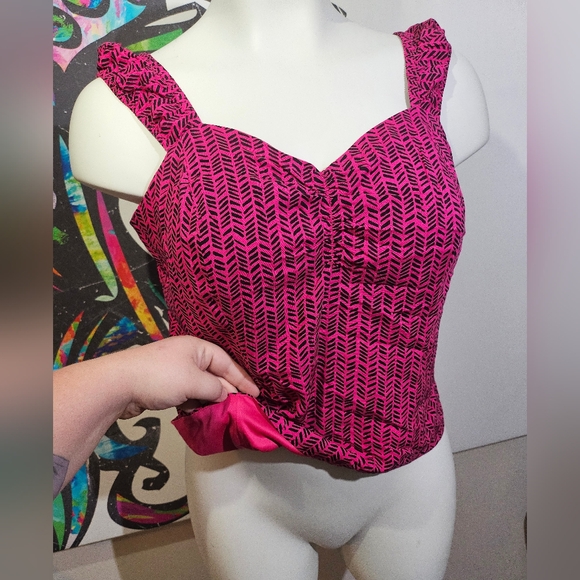 Torrid Challis Crop Top and Wide Leg Pants Set Size 2x - Picture 10 of 11